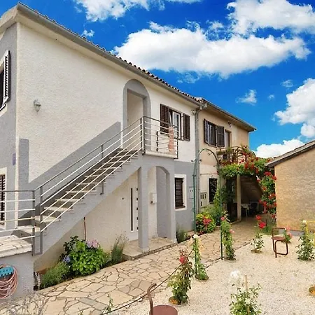 Apartment Davorka Fazana