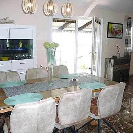 Apartment Davorka Fazana